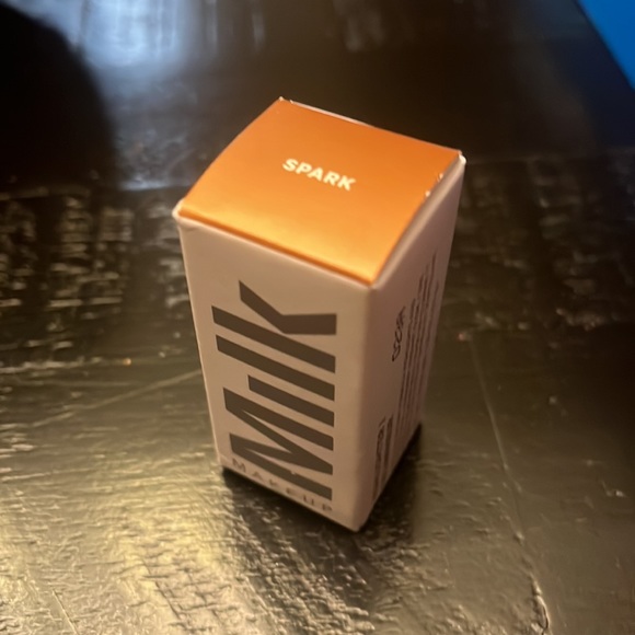 Brand new milk highlighter in the shade spark - Picture 5 of 5